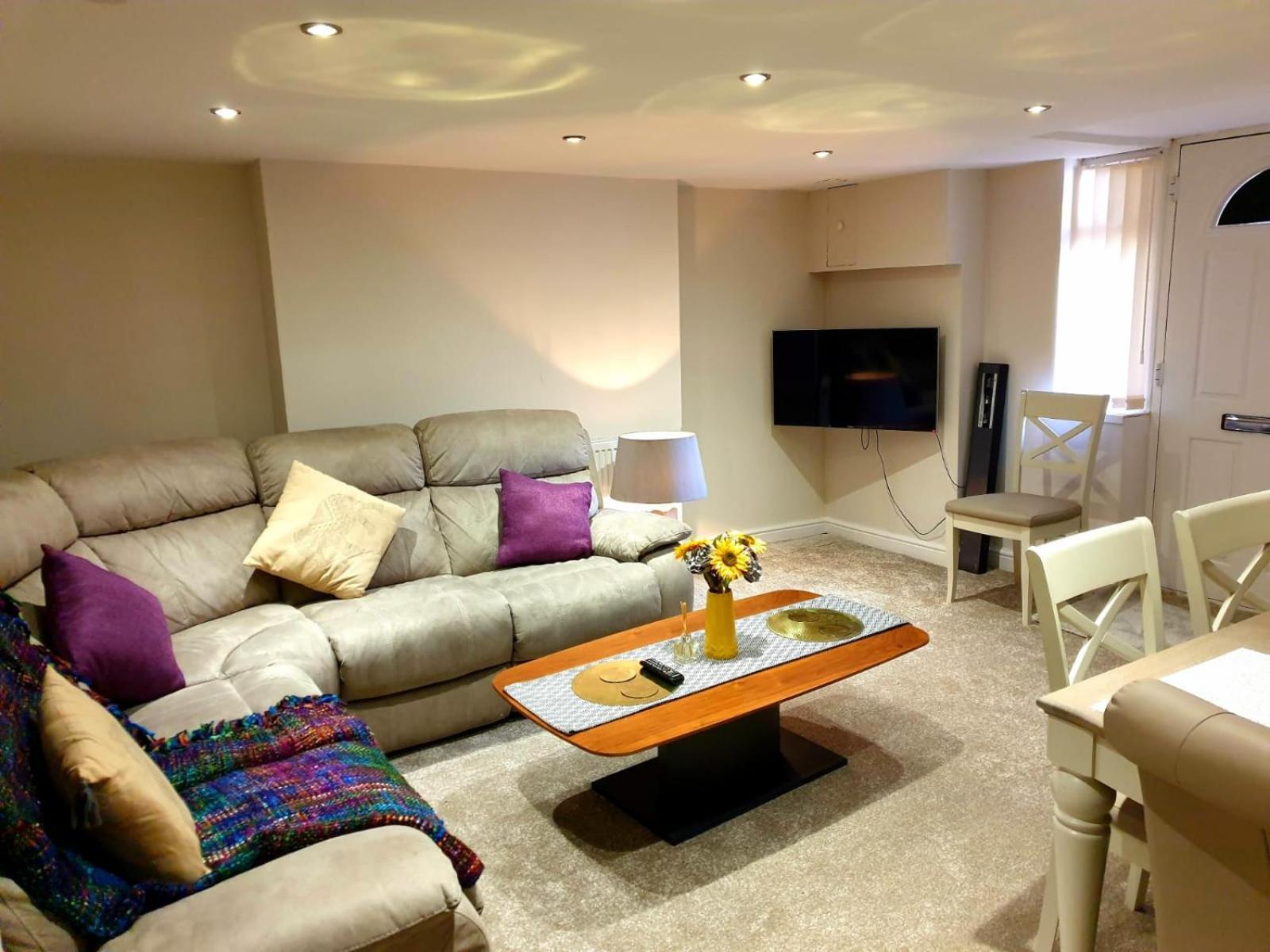 Elegant 2 Bed Apartment In Manchester Exterior foto